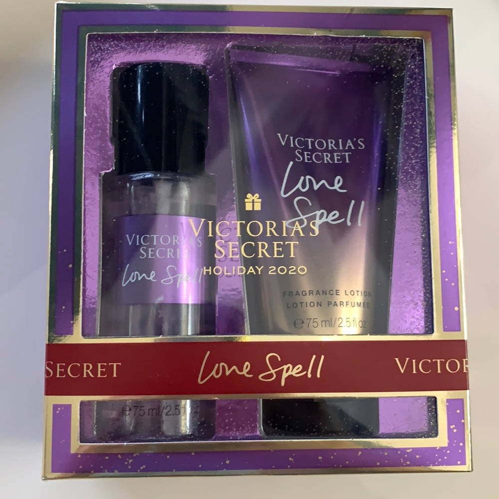 Victoria’s Secret Love Spell duo.